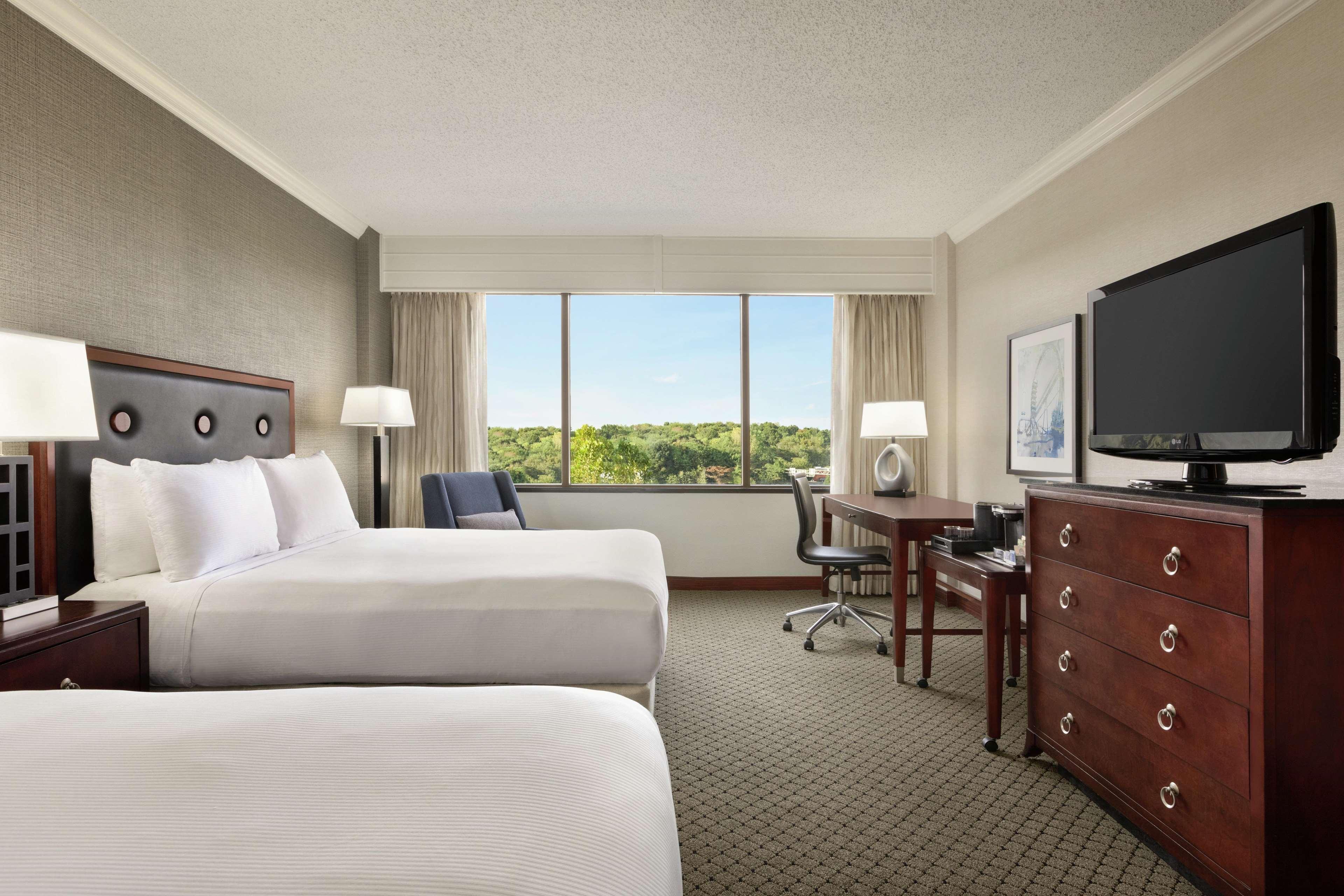 Doubletree By Hilton South Charlotte Tyvola Hotel Buitenkant foto