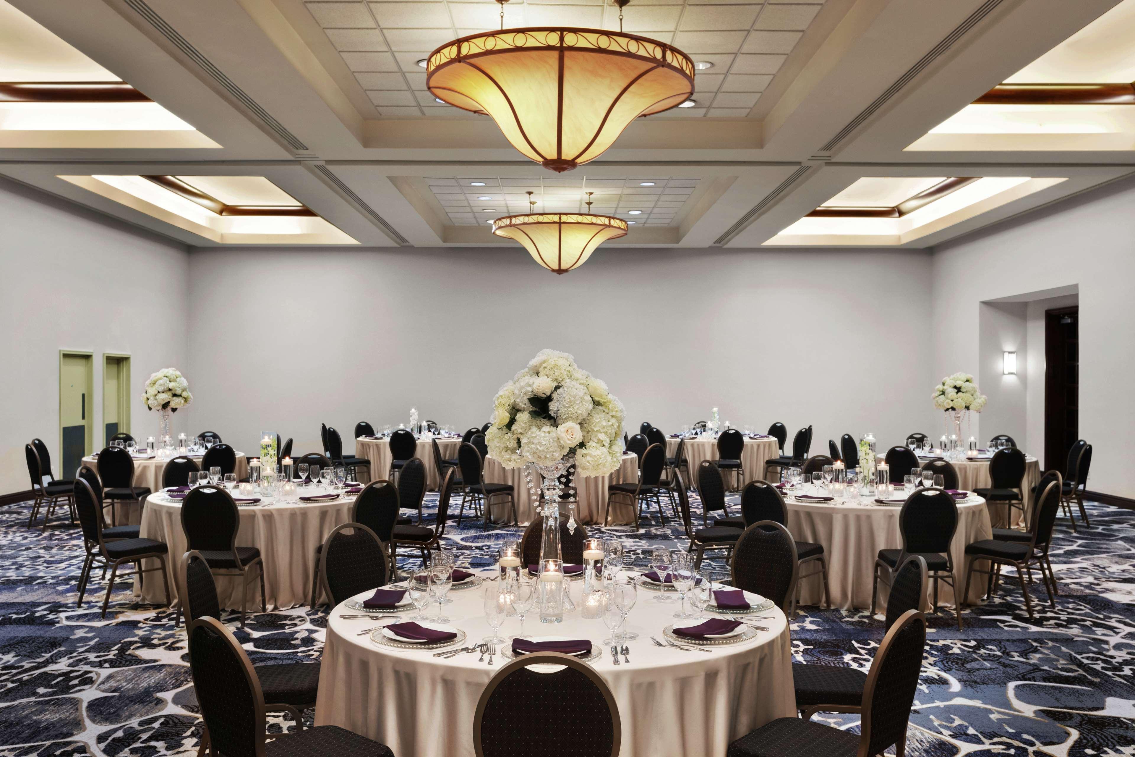 Doubletree By Hilton South Charlotte Tyvola Hotel Buitenkant foto
