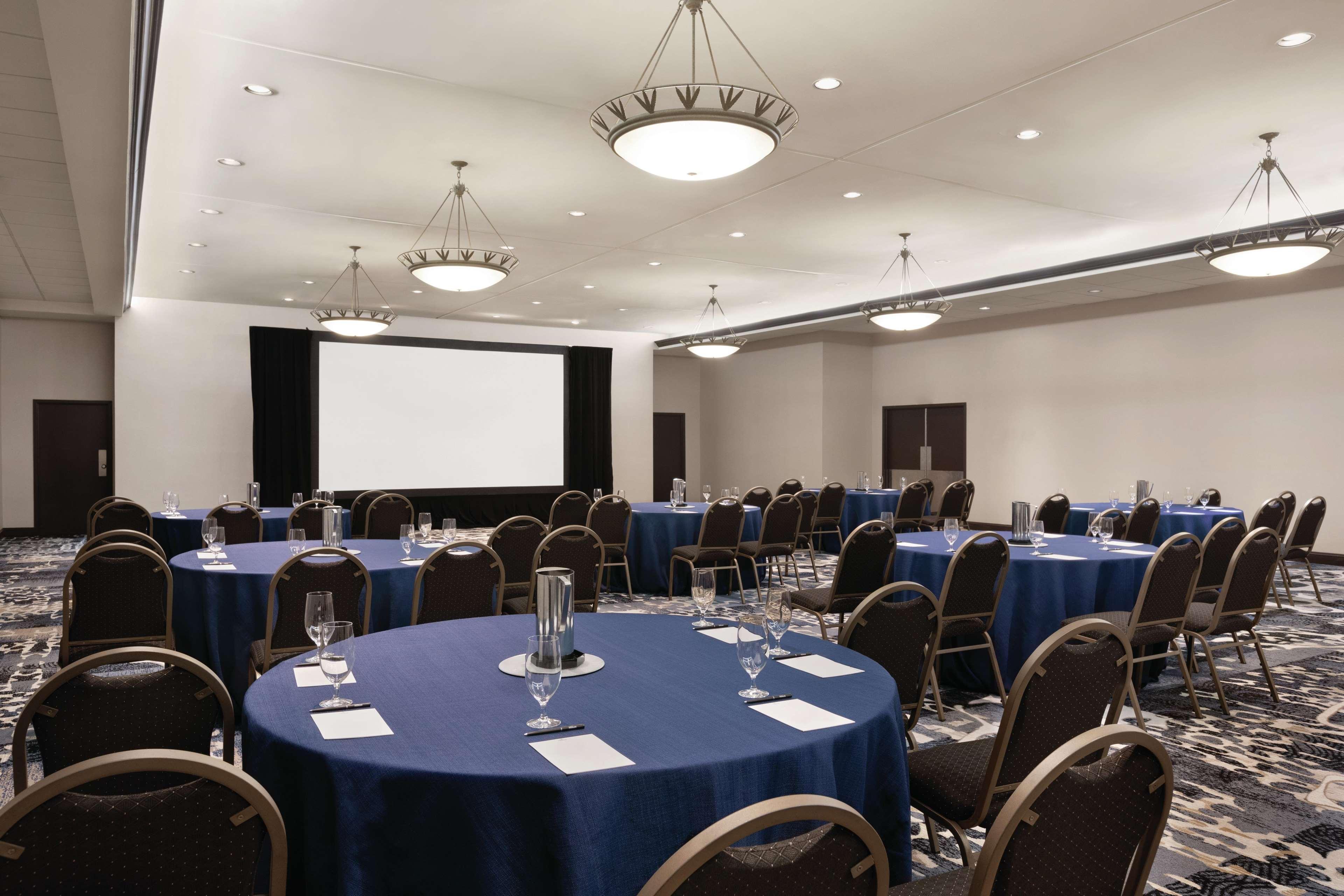 Doubletree By Hilton South Charlotte Tyvola Hotel Buitenkant foto