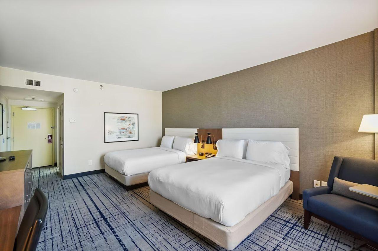 Doubletree By Hilton South Charlotte Tyvola Hotel Buitenkant foto
