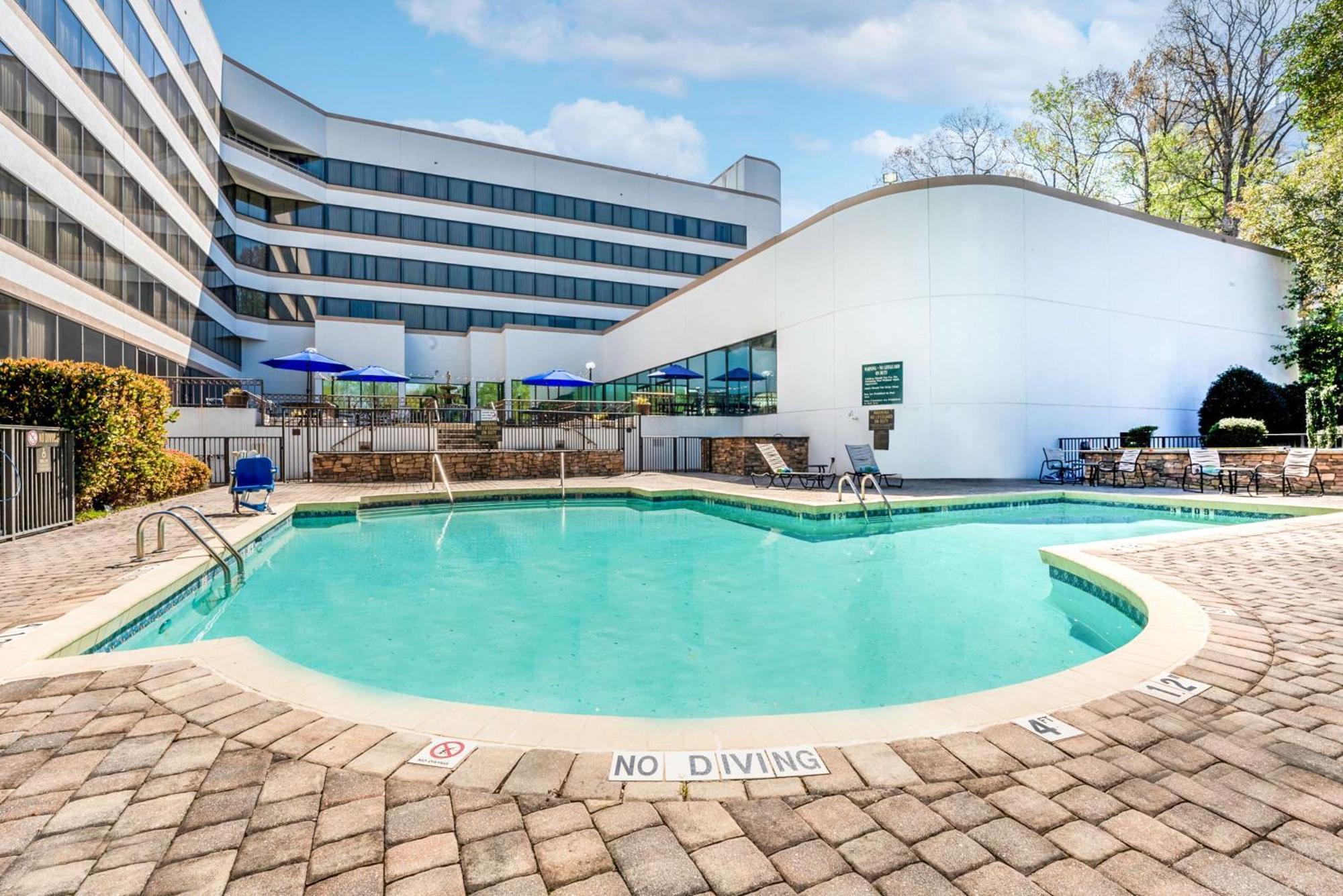 Doubletree By Hilton South Charlotte Tyvola Hotel Buitenkant foto